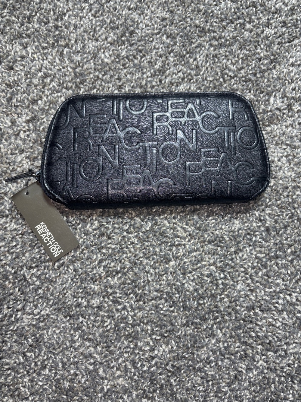 Kenneth Cole Reaction Black Embossed Zip Eyewear Case